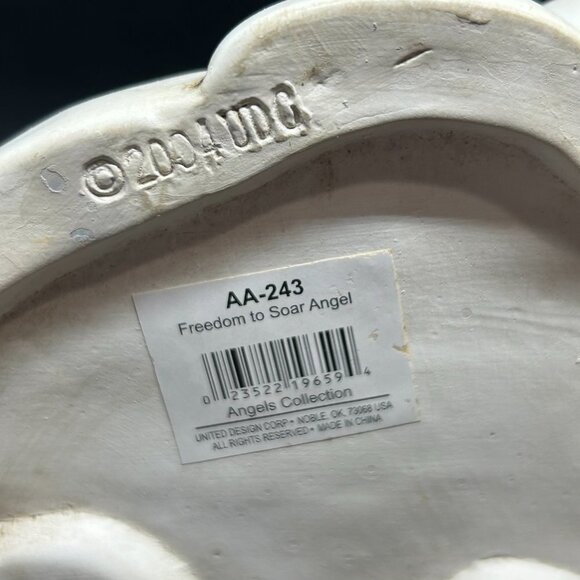 Russ Berrie Freedom to Soar angel figurine - Picture 6 of 6